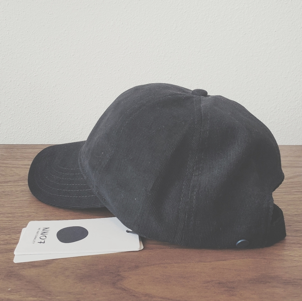 NN07 black baseball cap